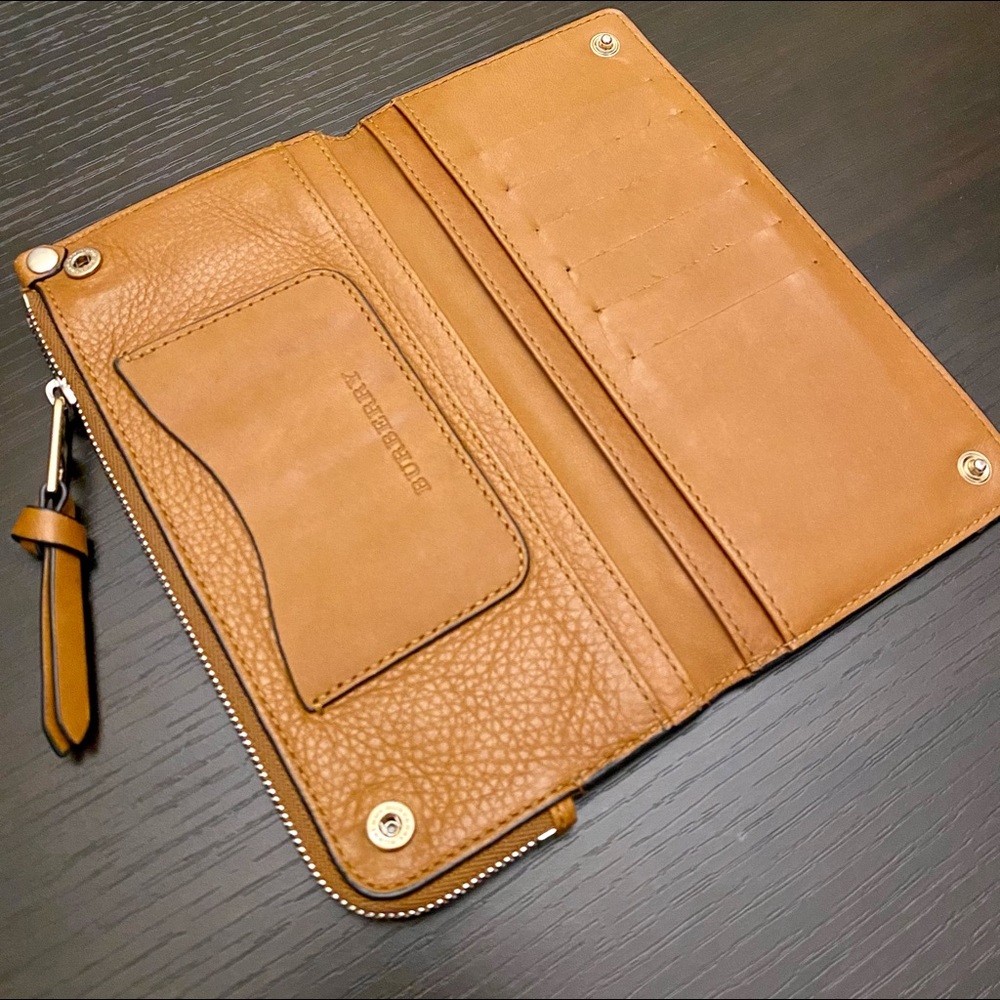 Authentic Burberry Lexi Wallet Saddle Brown